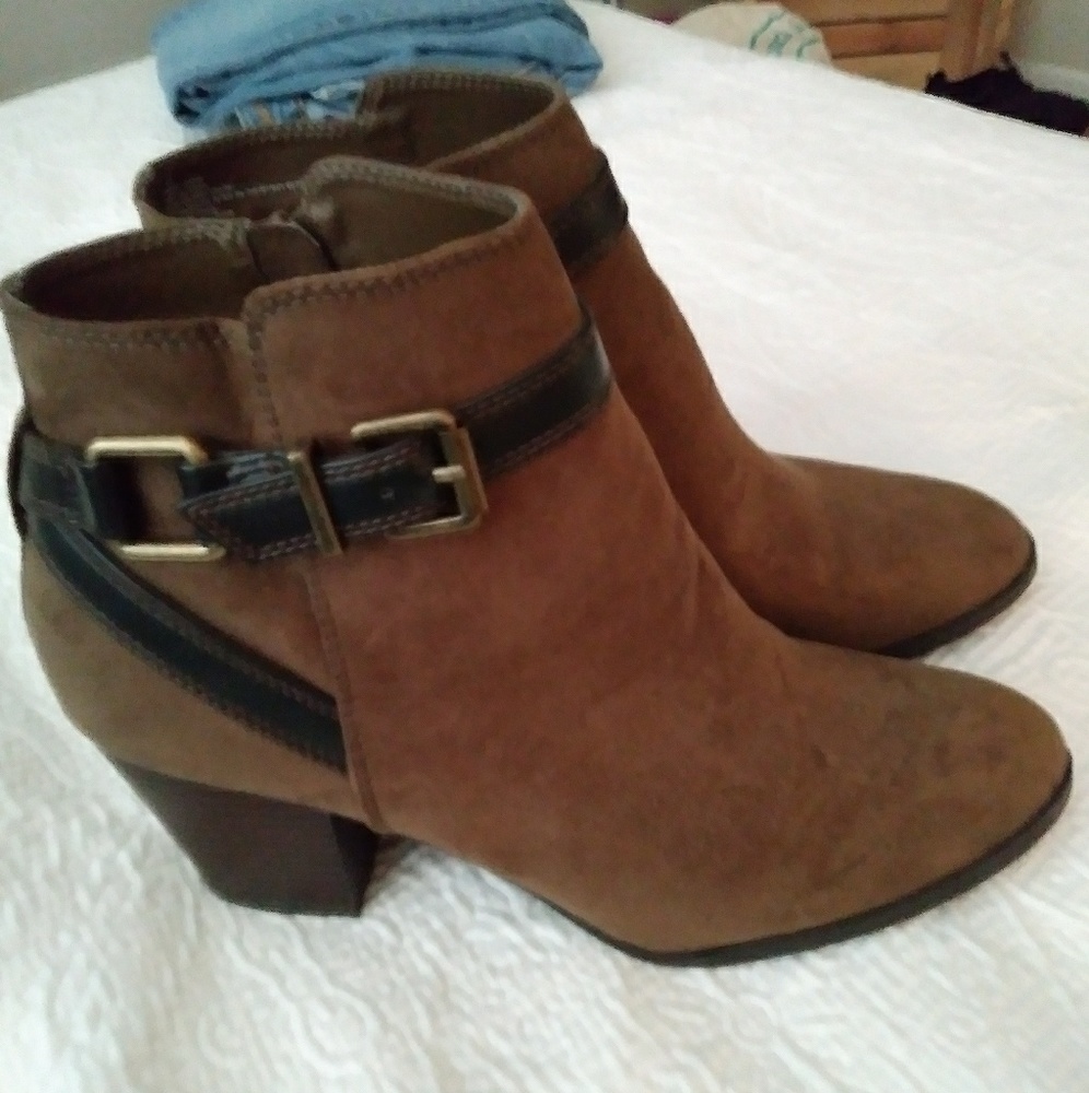 Express Boots Size 10- Excellent Condition